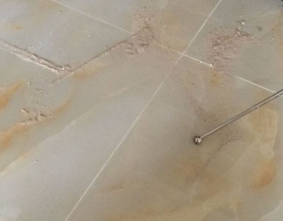 江永瓷砖空鼓维修公司分享粘合剂选择不当在瓷砖铺贴过程中可能导致以下问题